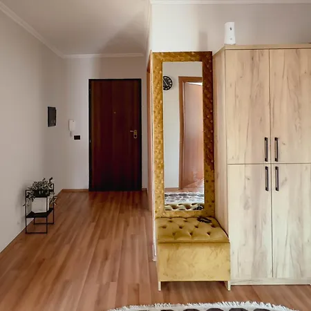 Apartman Whole Floor In Upscale Neighborhood Tirana